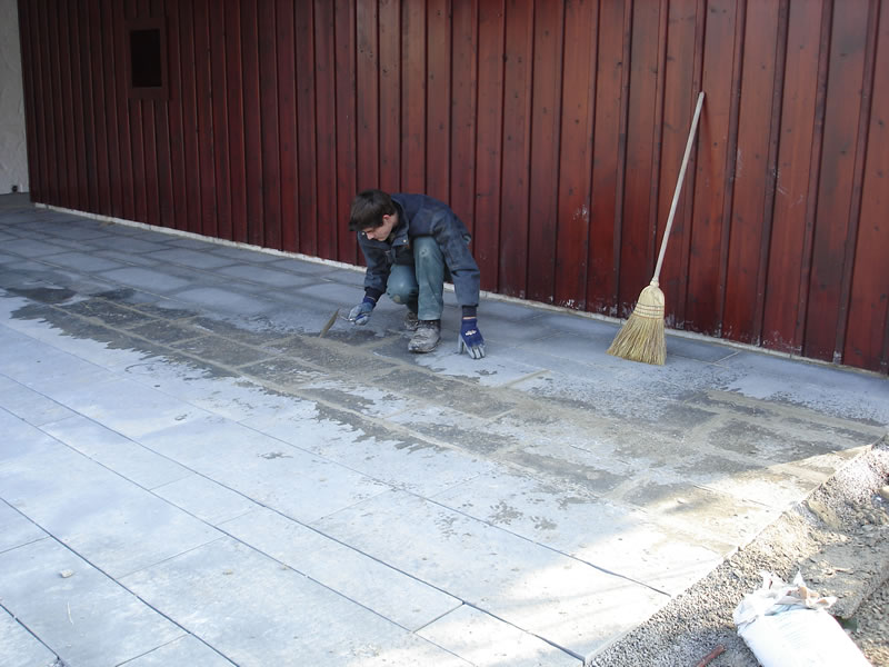 Neuer Sitzplatz mit Sandsteinplatten